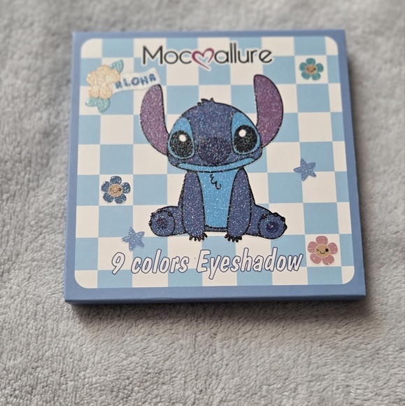 mocoallure Other - Playful Blue Eyeshadow Palette for Bold Looks